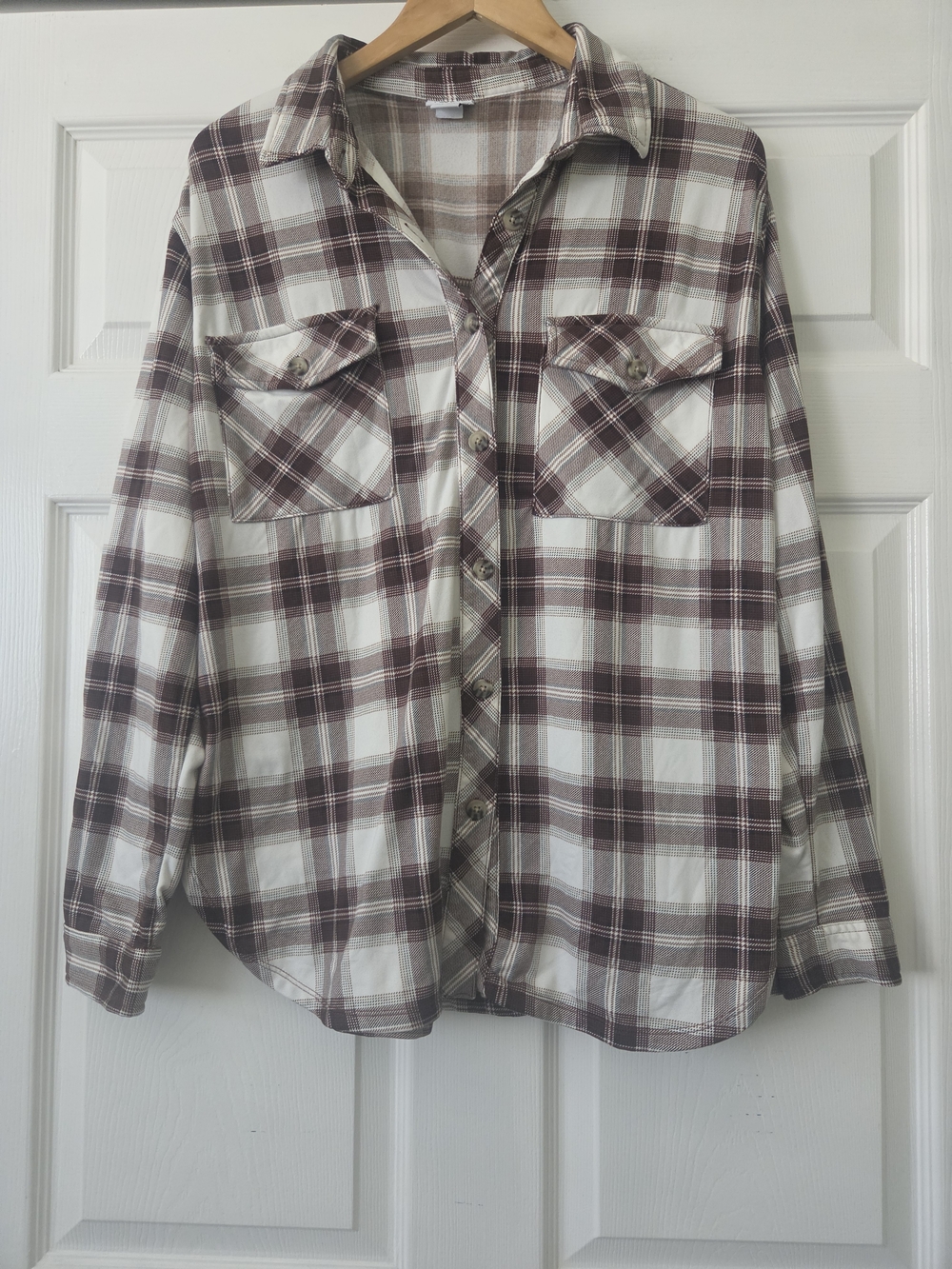 Rue21 Cream and Burgundy Plaid Button-Up Shirt Jacket Women's Medium